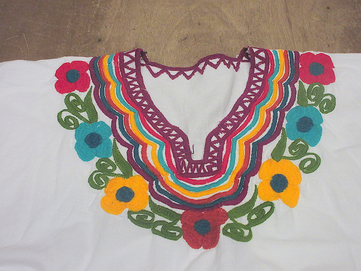 USA古着 70s80s～ 全面ハンド刺繍 エスニックチュニックシャツ M程度 USA古着 70s80s～ 全面ハンド刺繍 エスニックチュニックシャツ M程度