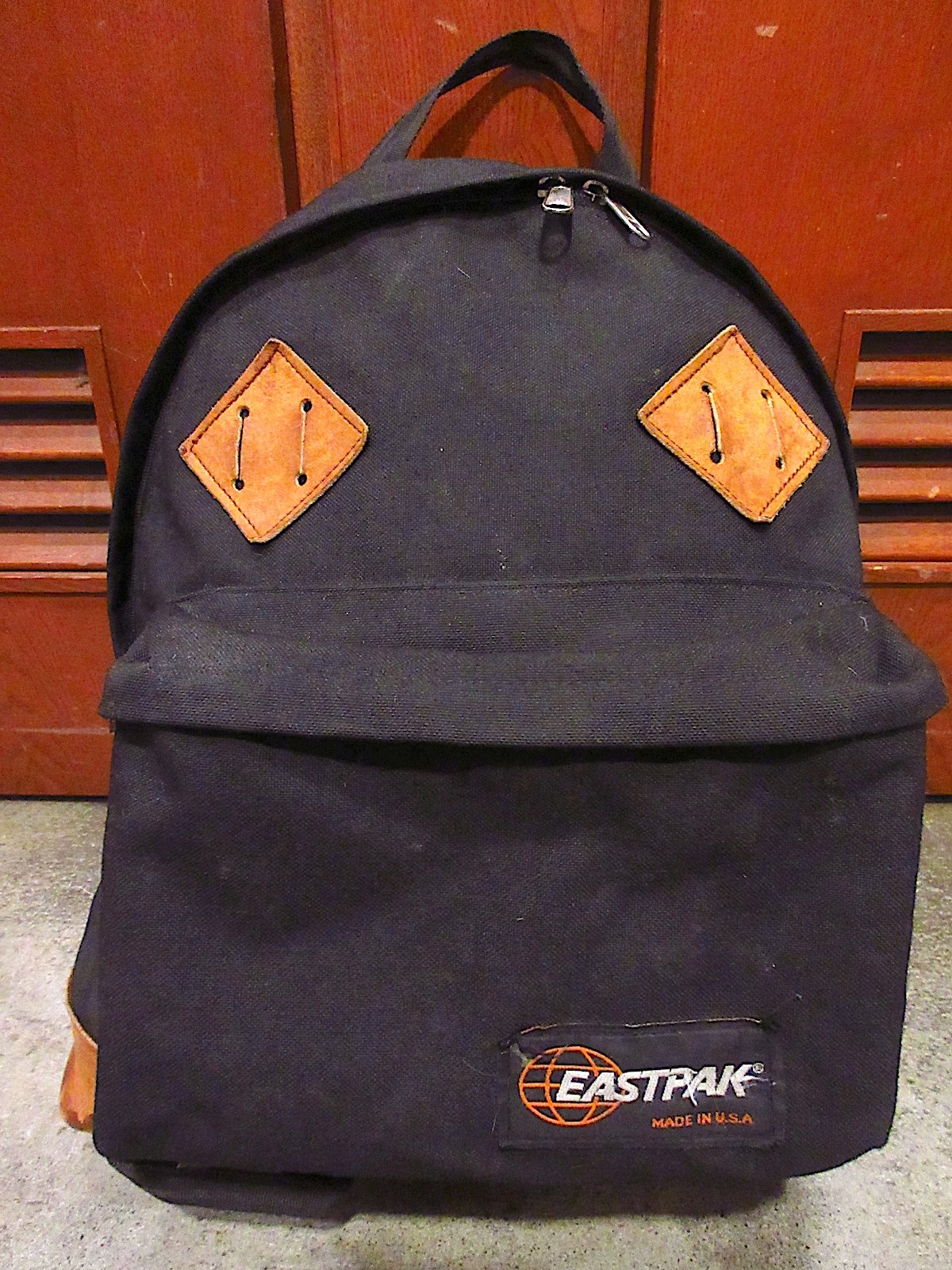 EASTPAK リュック・バックパック ボトムレザー ブラック ビンテージ90's○EASTPAKボトムレザーバックパック黒○240516c5