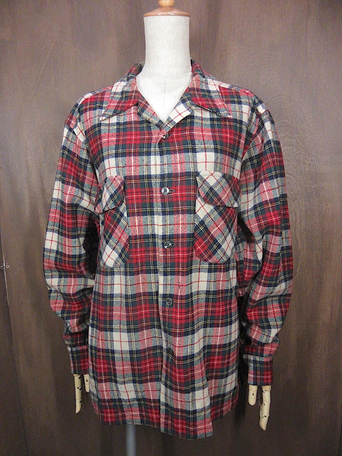 1970年代のペンデルトンです。 ビンテージ70's○PENDLETONチェックウールボートシャツsize L○260311z1