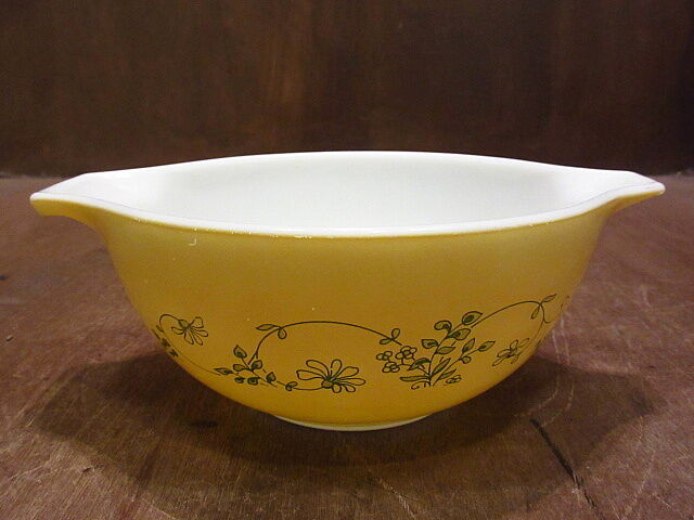 PYREX●シェナンドーシンデレラボウルM●210111n6-pyr オールドパイレックスミルクガラス食器花柄レトロアメリカン雑貨 PYREX●シェナンドーシンデレラボウルM●210111n6-pyr オールドパイレックスミルクガラス食器花柄レトロアメリカン雑貨