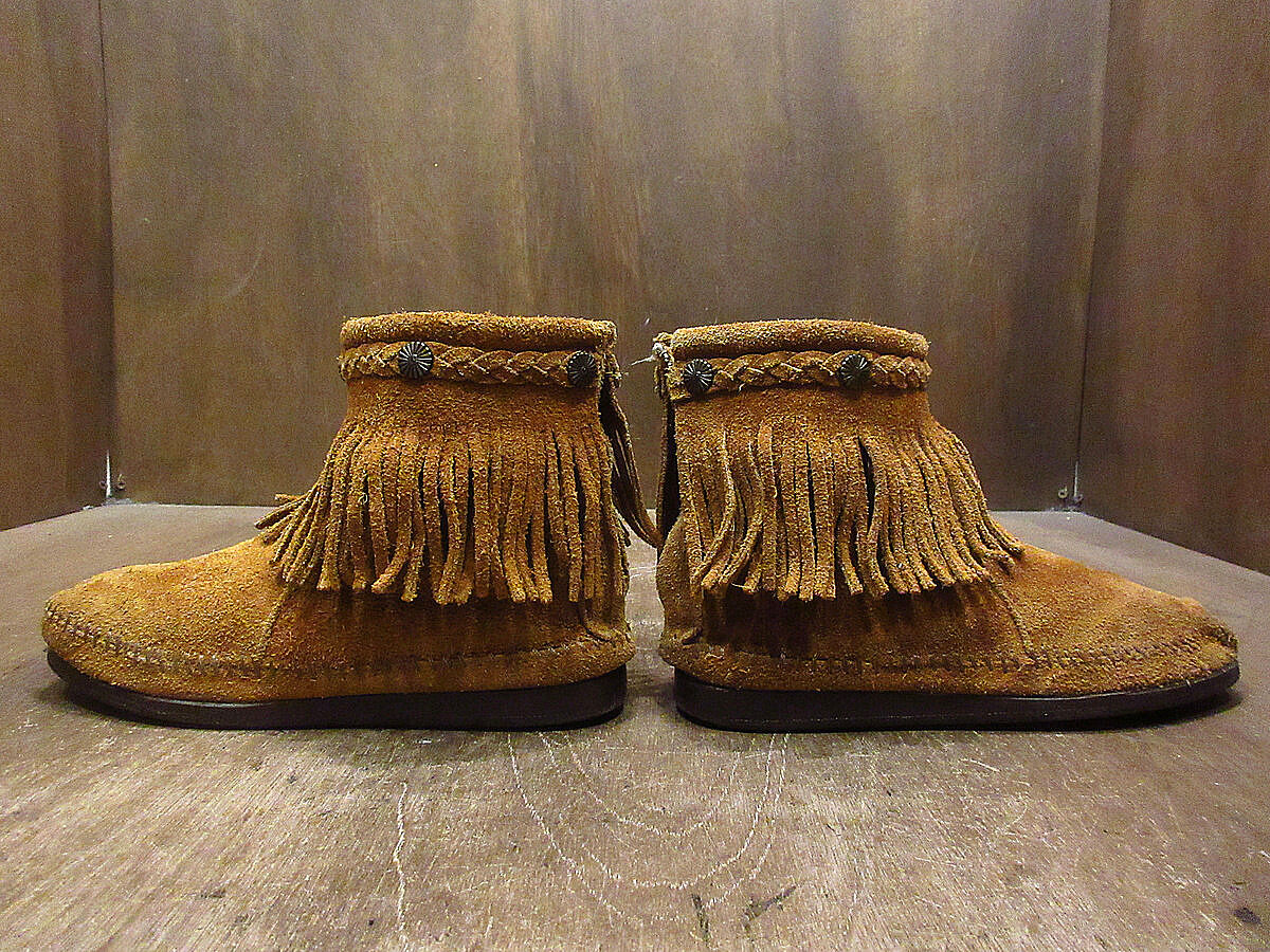 MINNETONKA○レディースフリンジ付きスウェードモカシンブーツ茶