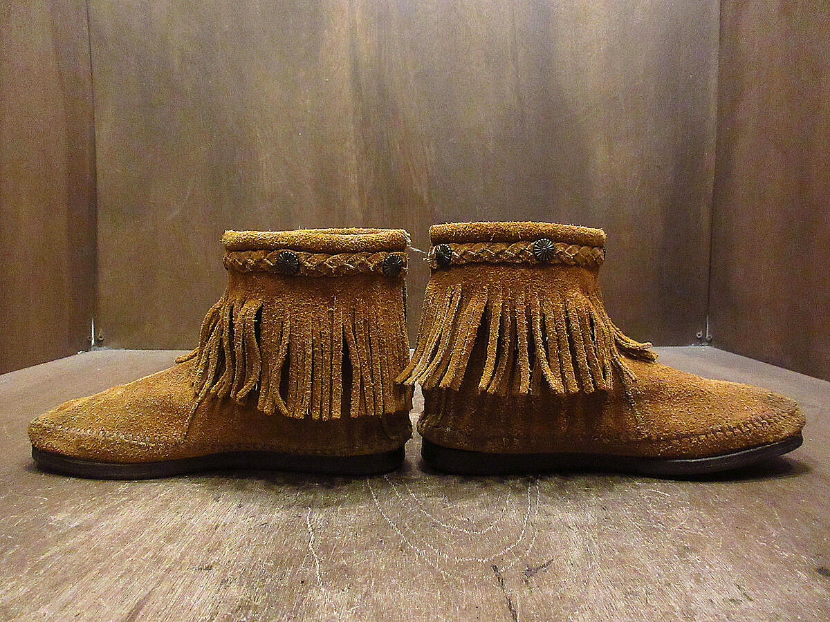 MINNETONKA○レディースフリンジ付きスウェードモカシンブーツ茶