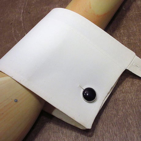 DominiqueFrance カフス １点のみ所蔵品 DominiqueFrance 美品 1点のみ所蔵品 カフス & 箱