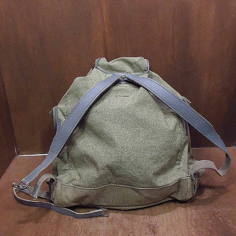 ビンテージ○スイス軍？キャンバスバックパック○240518j5-bag-bp