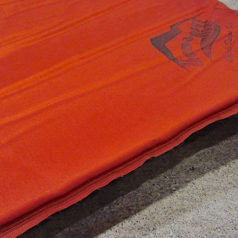 デッドストック？　2本　サーマレスト　エアマット　旧ロゴ　ビンテージ　キャンプ サーマレスト THERMAREST インフレータブル マット 旧ロゴ