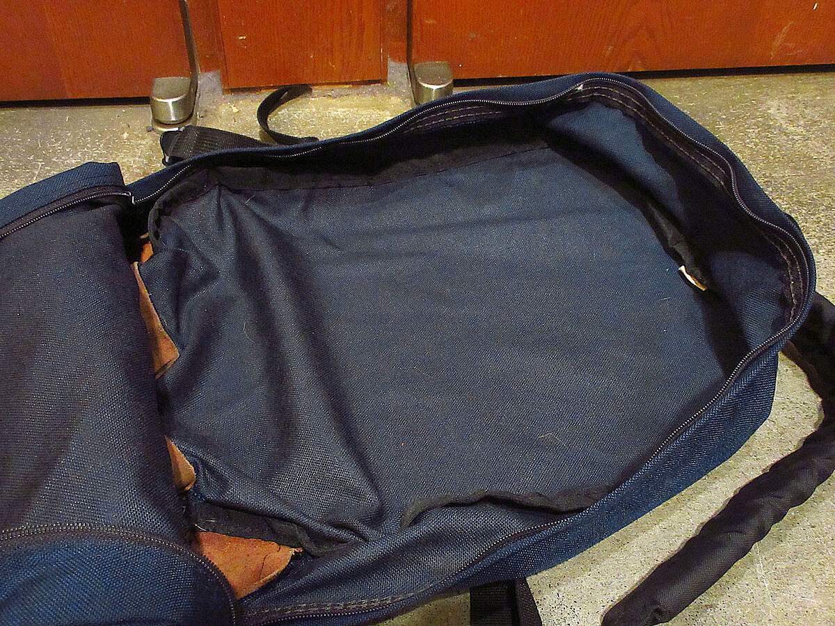 MADE IN U.S.A. JANSPORTボトムレザーナイロンバックパック紺○210723