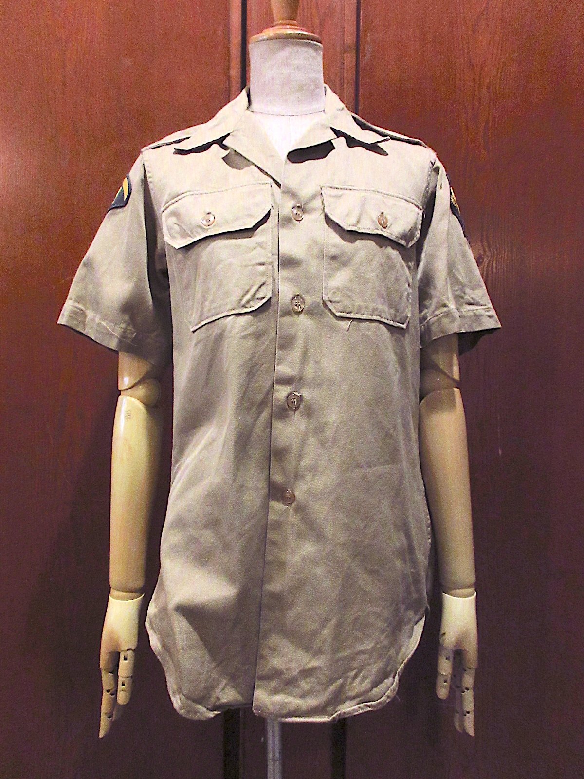 米軍 実物 半袖 チノシャツ M fit=scale-down,w=1200