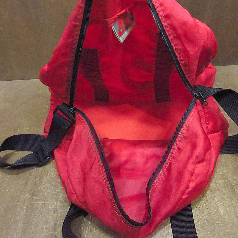 90s NIKE ボディバッグ ショルダーバッグ ヴィンテージ 銀タグ 赤 希少 90s NIKE ボディバッグ ショルダーバッグ ヴィンテージ 銀タグ