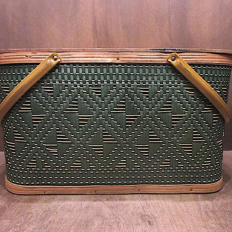 海外製　レトロでヴィンテージ感あるピクニックバスケット　編みカゴ　アンティーク調 ヴィンテージ ピクニック バスケット 色見最高 黒輝 古い編みかご 籐