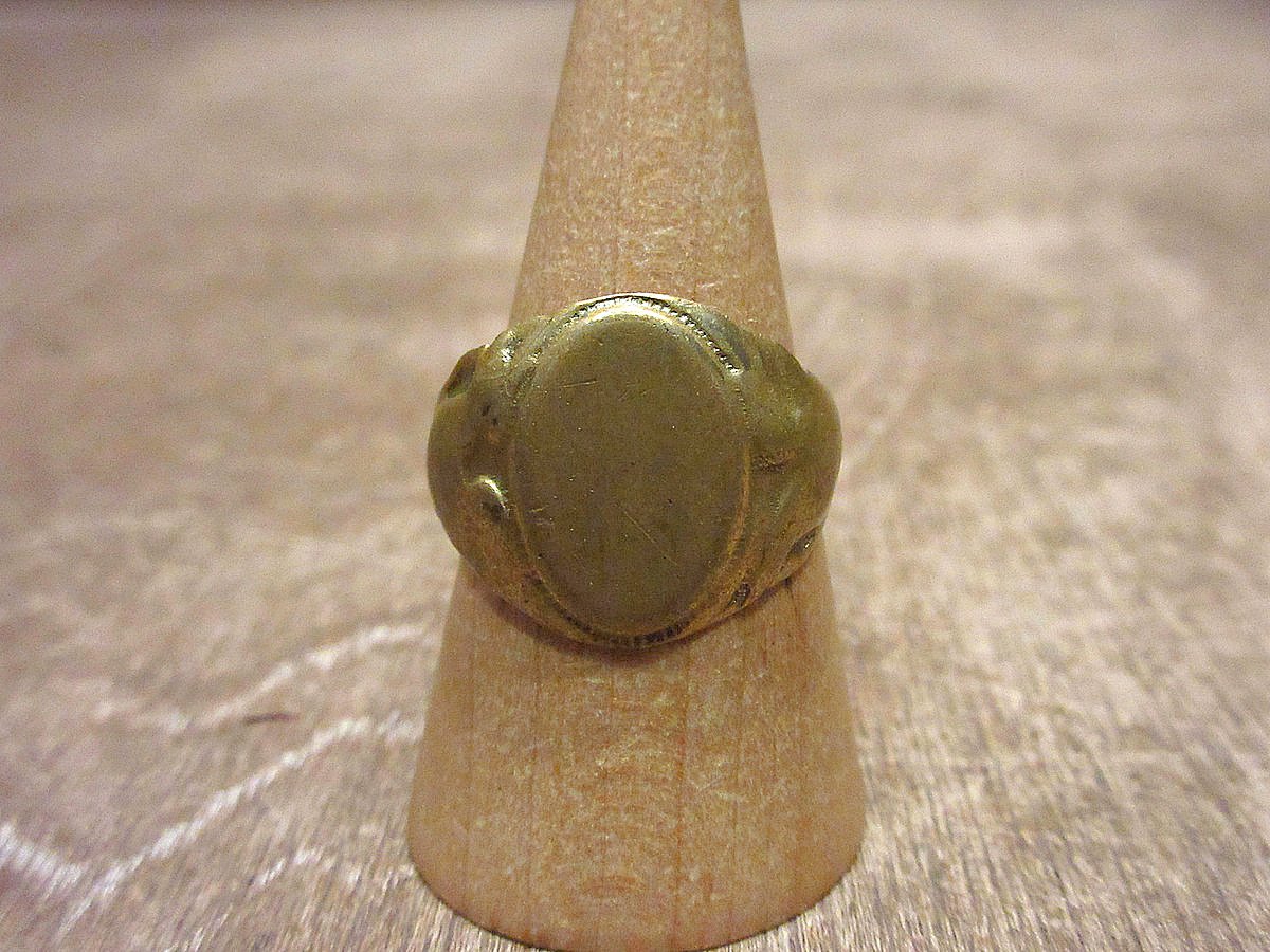 ビンテージ○ゴールドシグネットリング○240422i7-rngブラス真鍮指輪