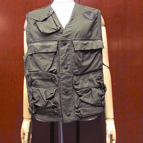 古着 ビンテージ 80s フィッシング ベスト黒 刺繍 XXL ミリタリー 希少 古着 ビンテージ 80s フィッシング ベスト黒 刺繍 XXL