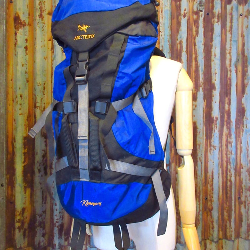 ARC'TERYX BEAMSコラボ サコッシュ 黒/青 Arc'teryx バックパック 黒と青 ARC'TERYX BEAMSコラボ サコッシュ 黒
