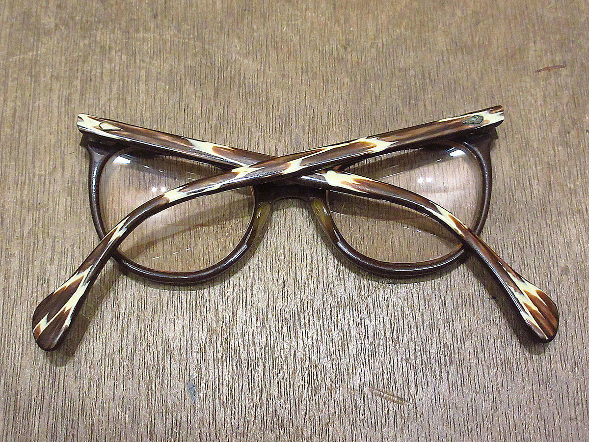 ビンテージ50's○American Opticalキャッツアイ眼鏡○221101i8 ビンテージ50's○American Opticalキャッツアイ眼鏡○221101i8