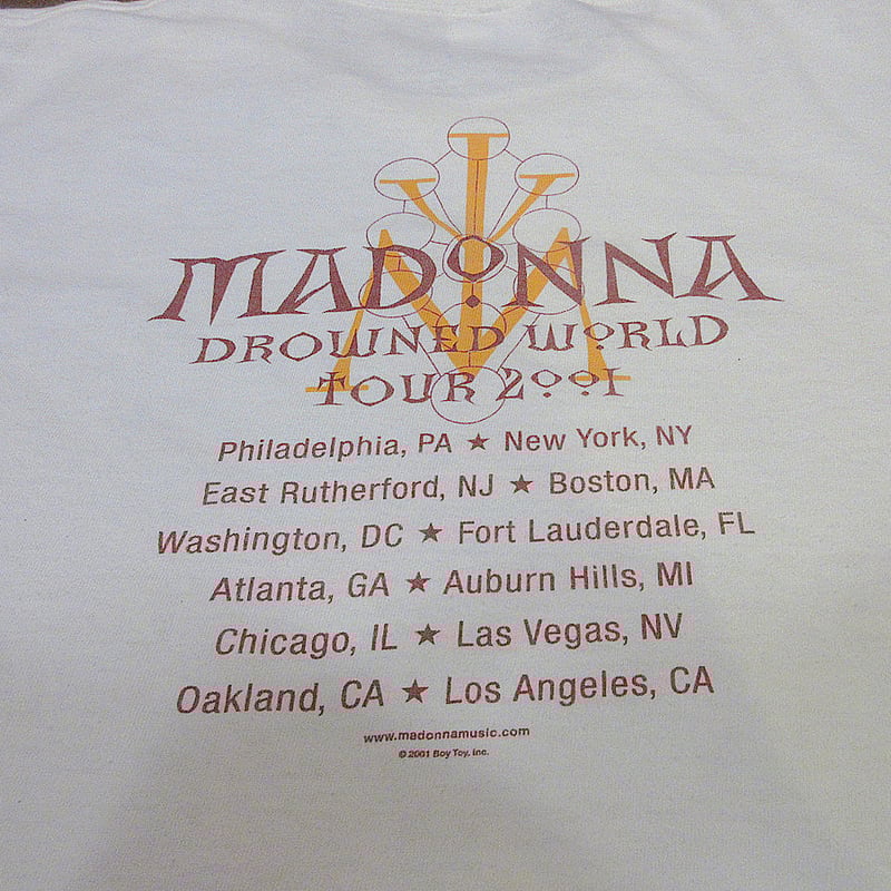 ヴィンテージ 2001 マドンナ　world tour Tシャツ L ビンテージ2000's○MADONNA 2001年ツアーTシャツ白size M