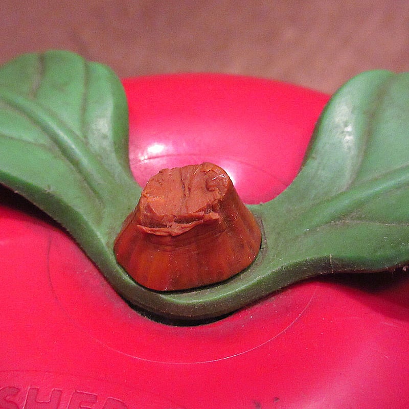 VERNON BC ピンバッジ りんご アップル VERNON BC ピンバッジ りんご アップル