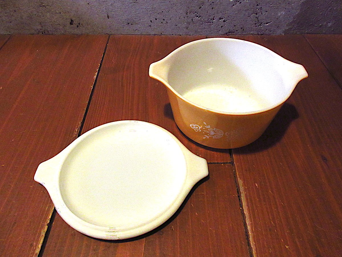 ビンテージ○PYREX バタフライゴールドキャセロール○260210j1-pyr食器