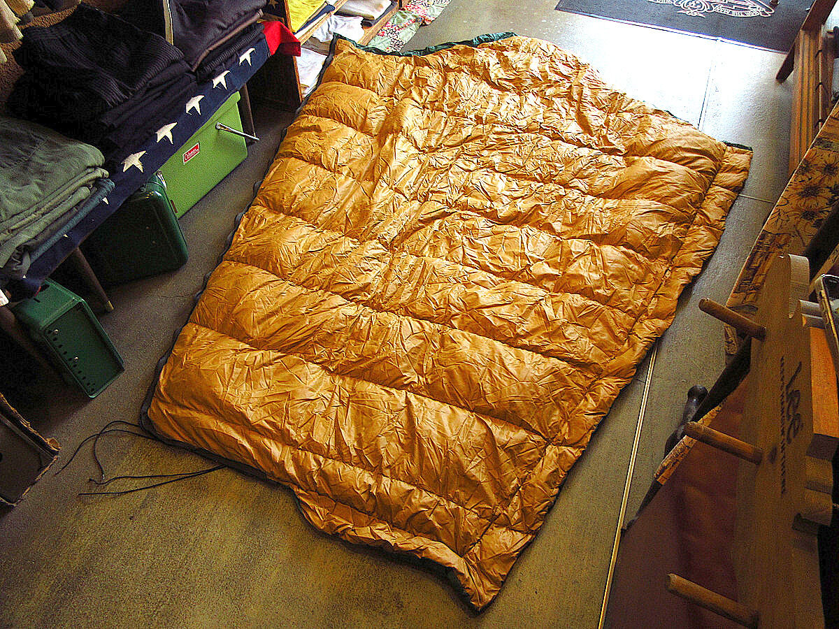 ビンテージ60's70's○Eddie Bauer KARAKORAMナイロンダウン ビンテージ60's70's○Eddie Bauer KARAKORAMナイロンダウン