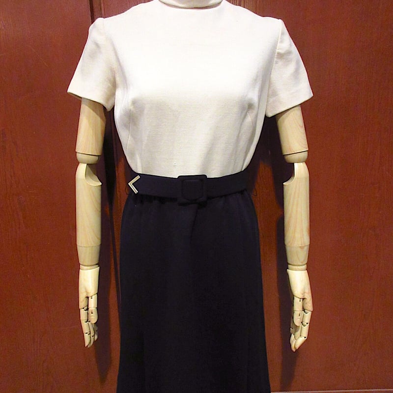 ブリーフィング Mサイズ ハイネックワンピース 半袖 ブリーフィング Mサイズ ハイネックワンピース 半袖 BRIEFING