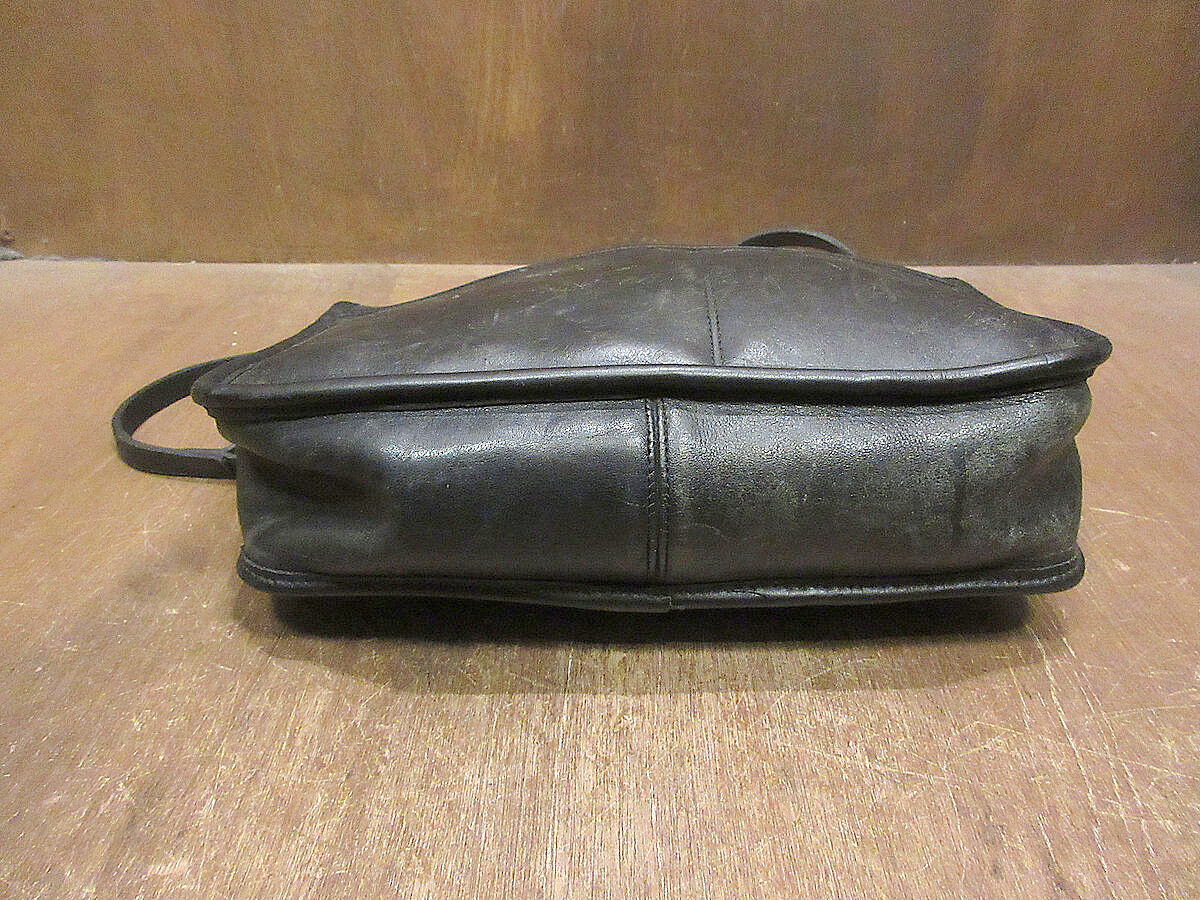 Vintage COACH オールレザー メッセンジャーバッグ A4収納 黒 80年代 80s オールドコーチ アメリカ製 ブラック 黒