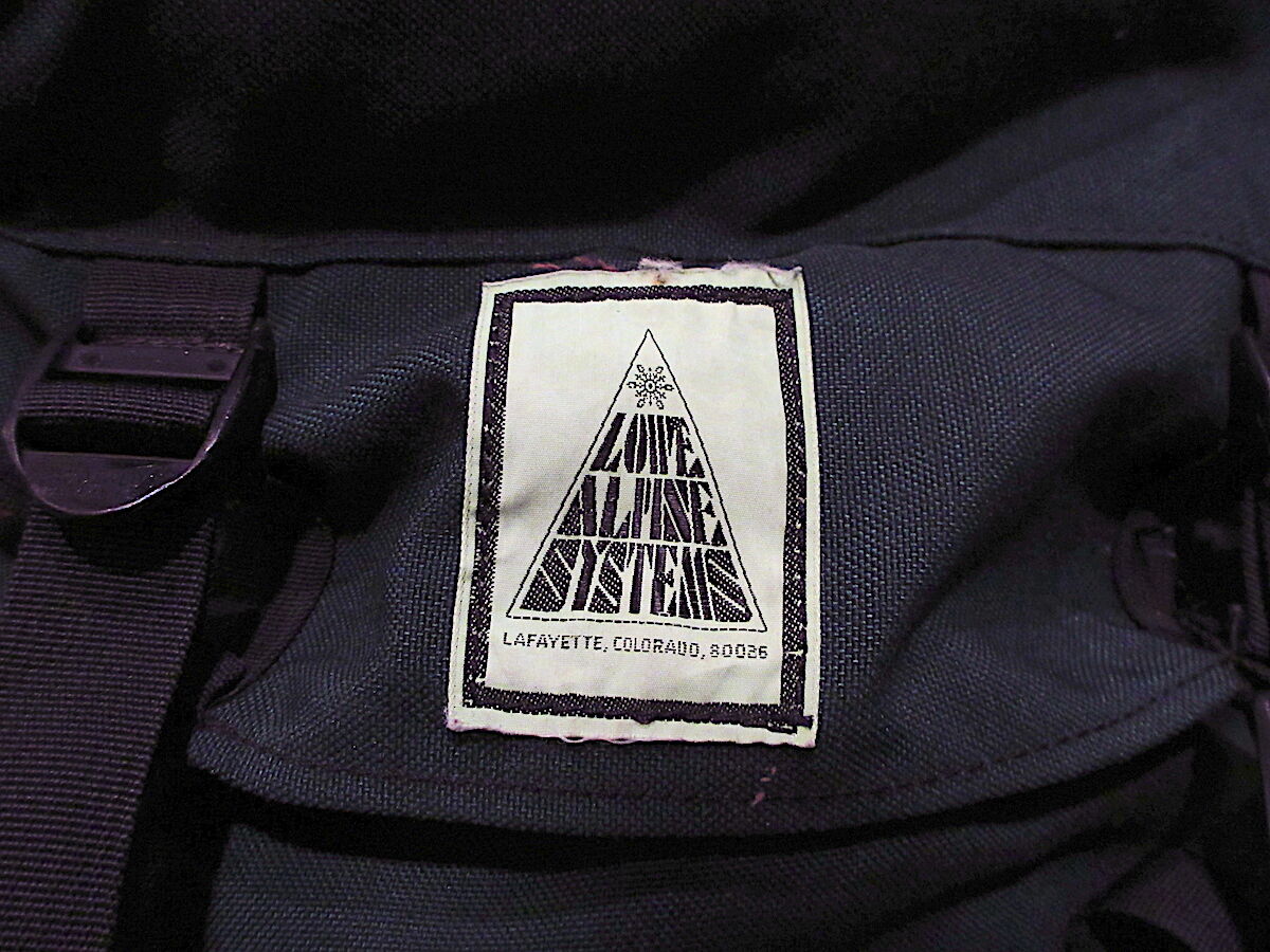 y2k Lowe alpine メッセンジャーバッグ 大容量 ブラック テック系 SIERRA DESIGNS - 00s Y2K シエラデザイン メッセンジャーバッグ