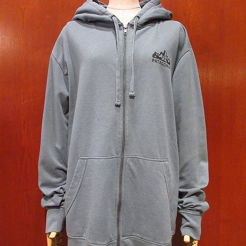 Patagonia○ロゴプリントオーガニックコットンジップアップ Patagonia○ロゴプリントオーガニックコットンジップアップ