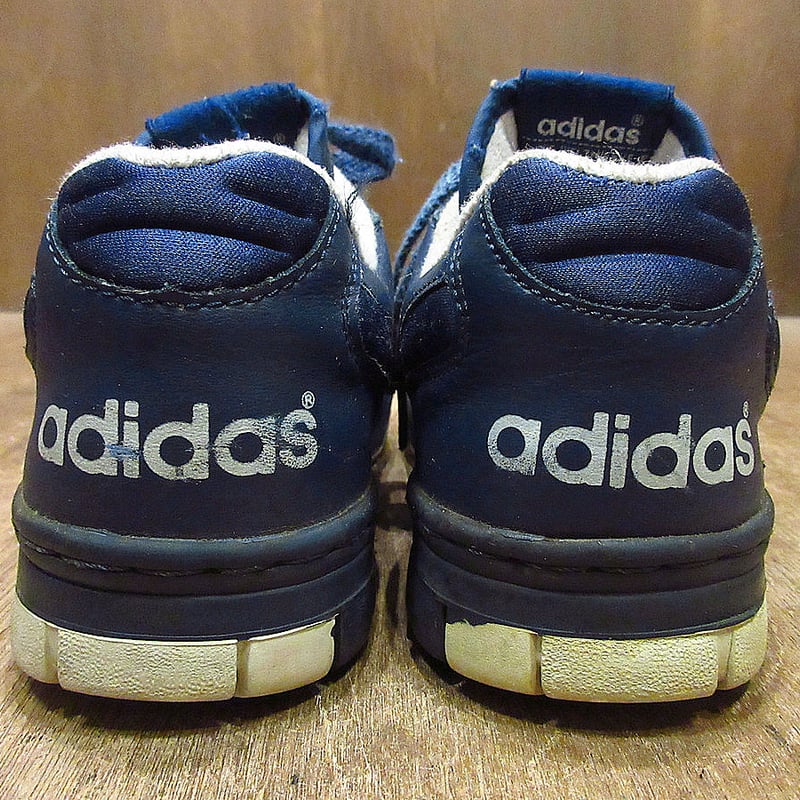 adidas スニーカー 22.5cm