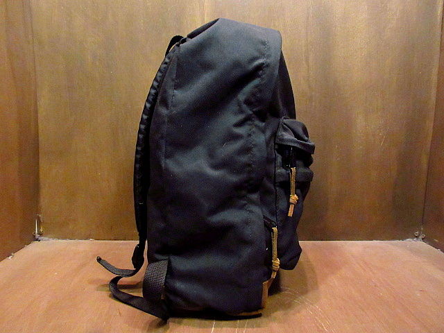 EASTPAK USA製　好配色　ブラック 黒　底面レザー EASTPAK USA製 好配色 ブラック 黒 底面レザー - メルカリ