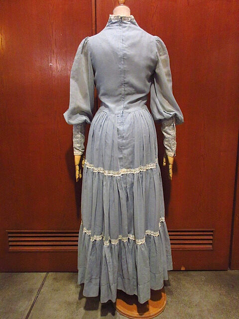 ビンテージ70's○GUNNE SAX?フラワーレース付きギャザーワンピース水色