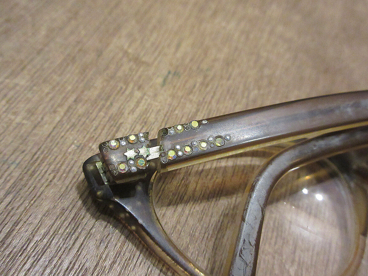 ビンテージ50's60's○飾り付きキャッツアイ眼鏡○230828i6-eygls ビンテージ50's60's○飾り付きキャッツアイ眼鏡○230828i6-eygls
