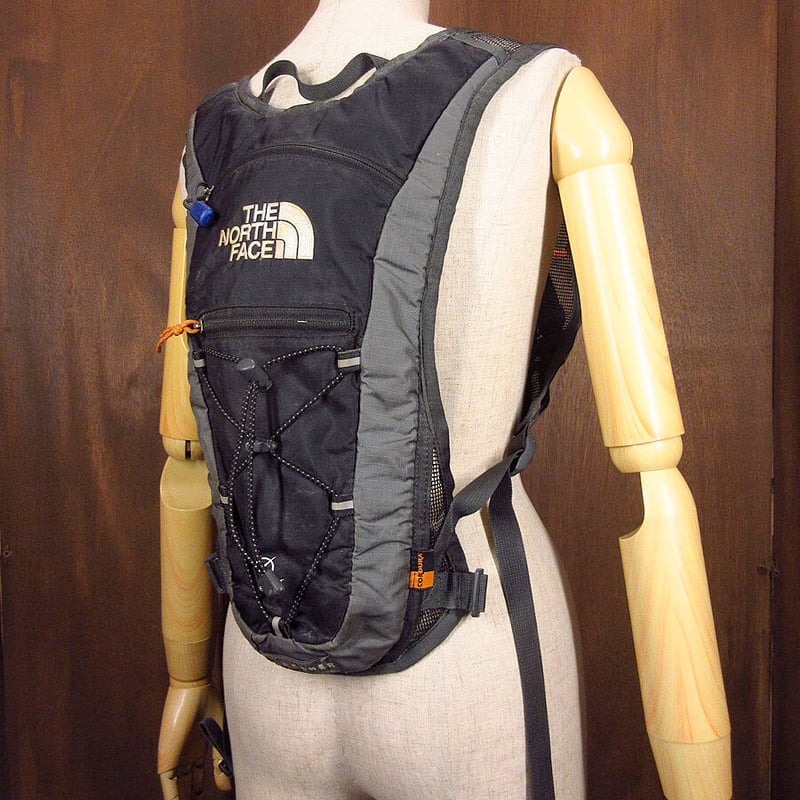 THE NORTH FACE ハイドレーションパック グレー　バックパック THE NORTH FACE THRESHER ハイドレーションパック○210508n8-ba