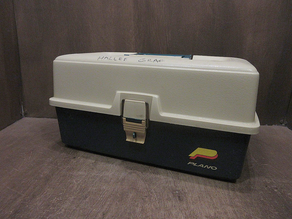 ビンテージ○PLANO 6800 SERIESタックルボックス緑×生成り