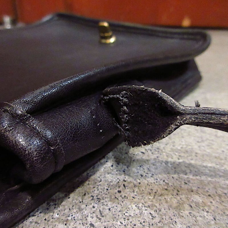 オールドコーチ○レザーショルダーバッグ黒○220427i7-bag-shd COACH
