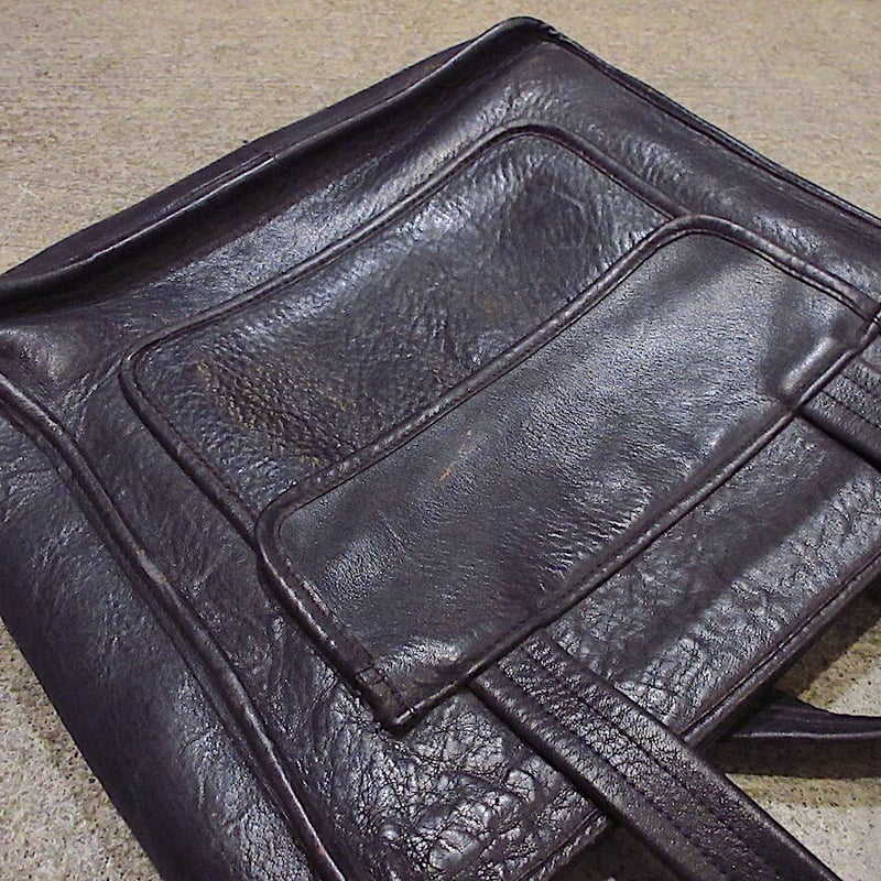 濃紺のレザーハンドバッグ 濃紺レザー ハンドバッグ