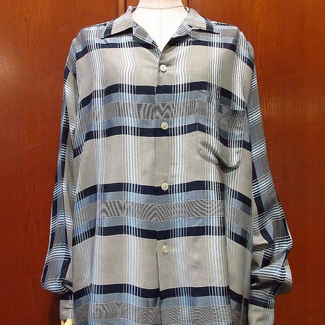 ループカラーシャツ | STORES ループカラーシャツ | STORES