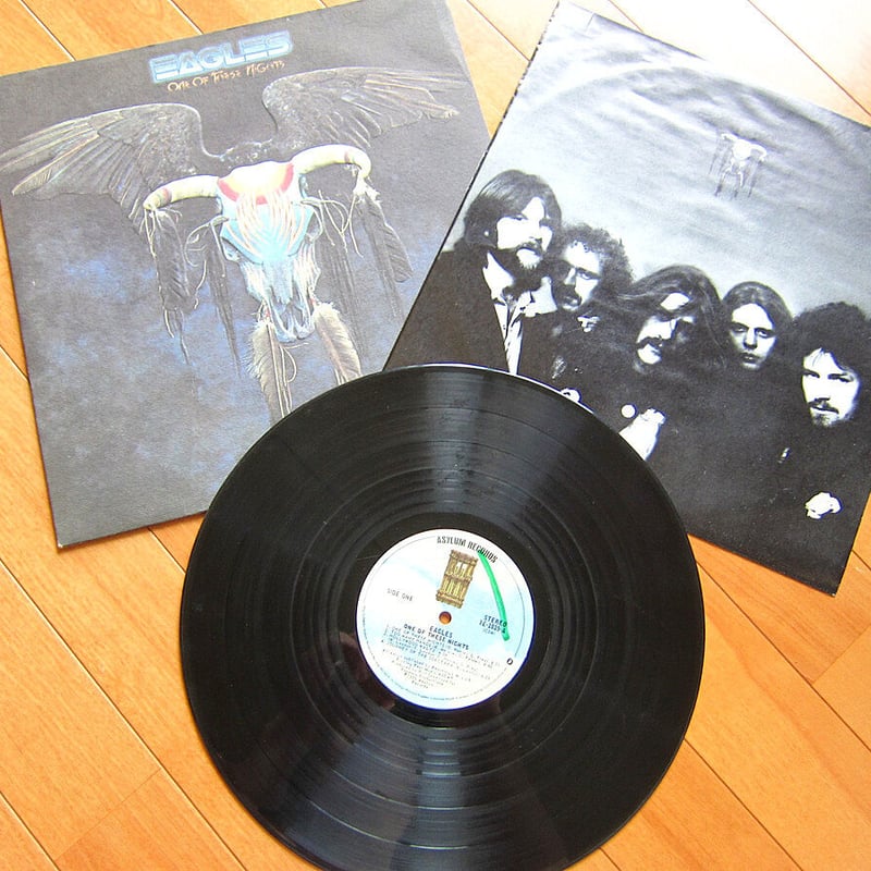 EAGLES○ONE OF THESE NIGHTS ASYLUM RECORDS 7E-10