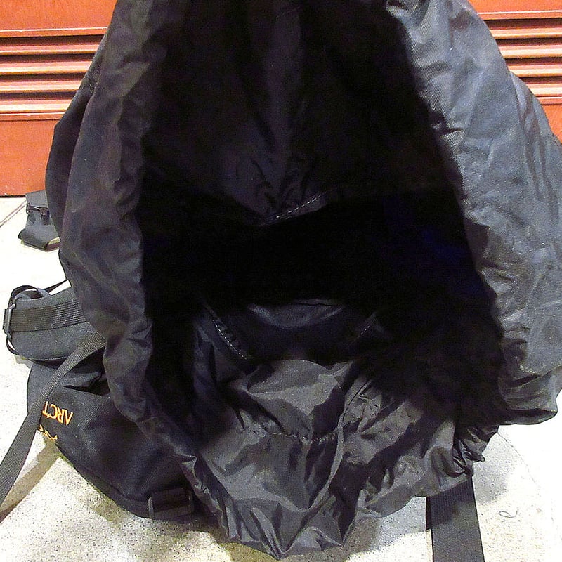ビンテージ○ARC'TERYX bora 80バックパック黒×紫○230321j4-bag ビンテージ○ARC'TERYX bora 80バックパック黒×紫○230321j4-bag