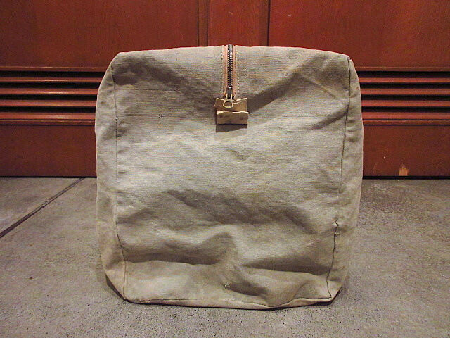 本物☆米国購入✈︎ ビンテージ当時物キットバッグ☆ステンシル入り大容量一生物バッグ 40's【WW2】【ビンテージ】【米軍実物】【U.S.NAVY】ステンシル