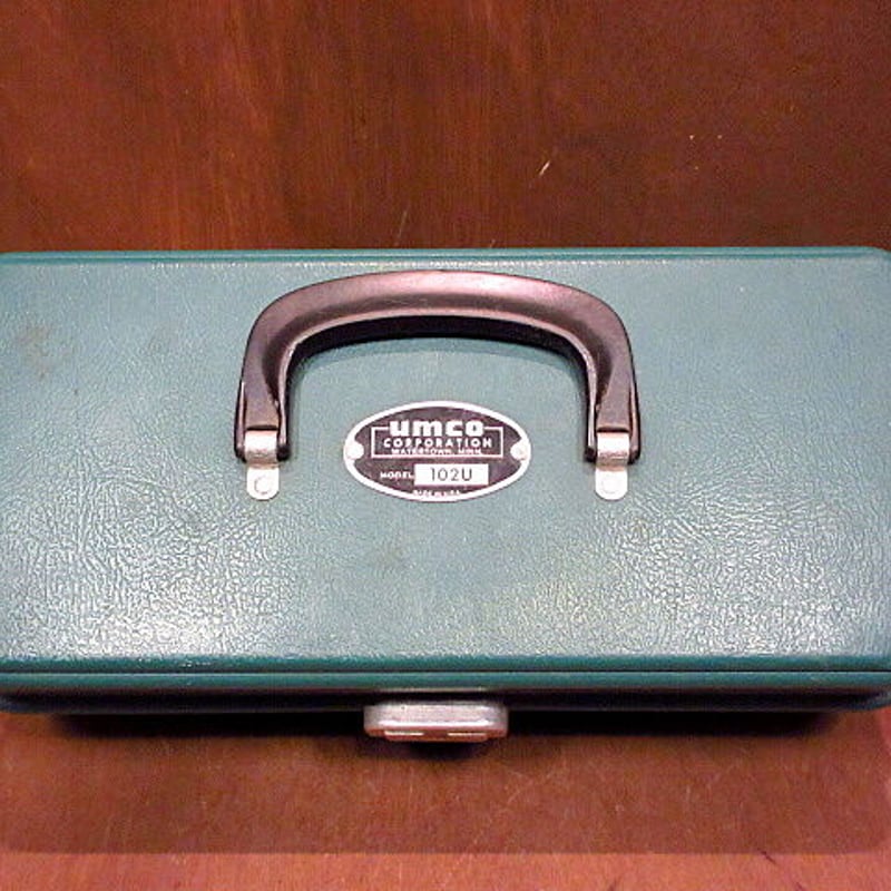 ビンテージ○UMCO MODEL 102Uタックルボックス○210116n5-bxs ビンテージ○UMCO MODEL 102Uタックルボックス○210116n5-bxs