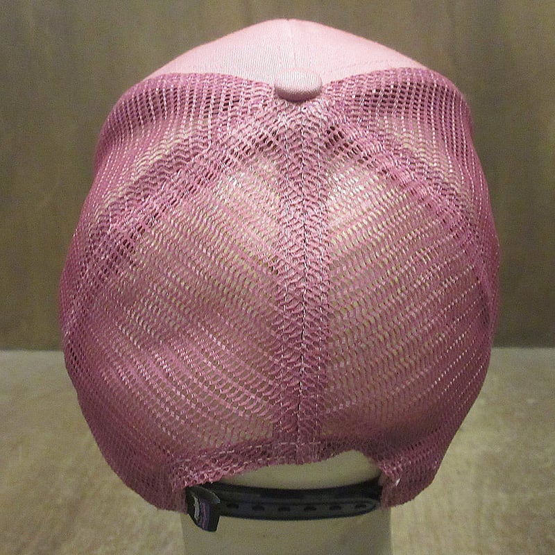 Patagonia○ロゴ刺繍6パネルスナップバックメッシュキャップピンク