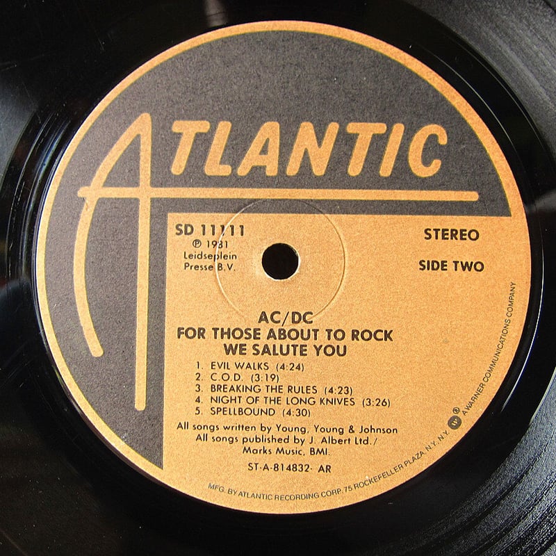 AC/DC○FOR THOSE ABOUT TO ROCK WE SALUTE YOU ATL