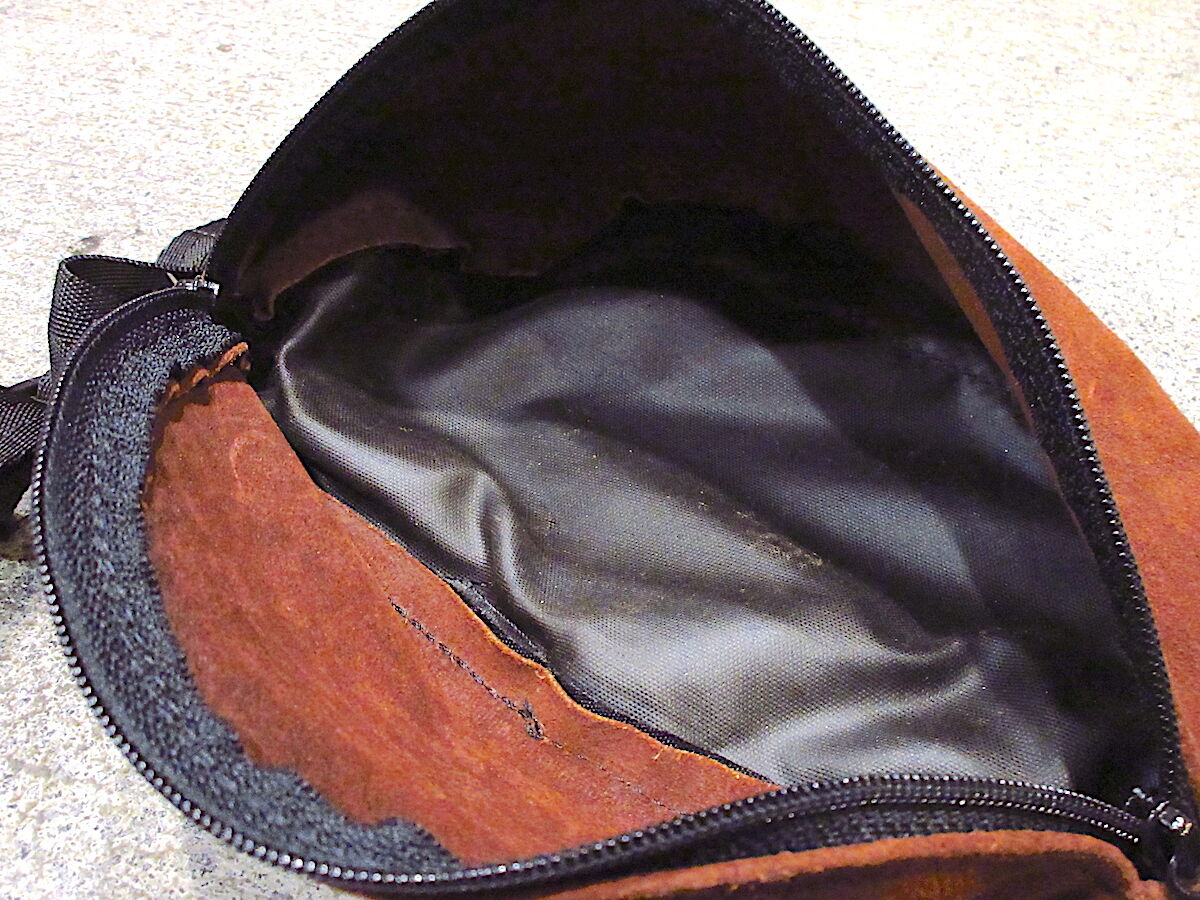 ビンテージ90's○EASTPAKスウェードファニーパック茶○220714r9-bag-wst