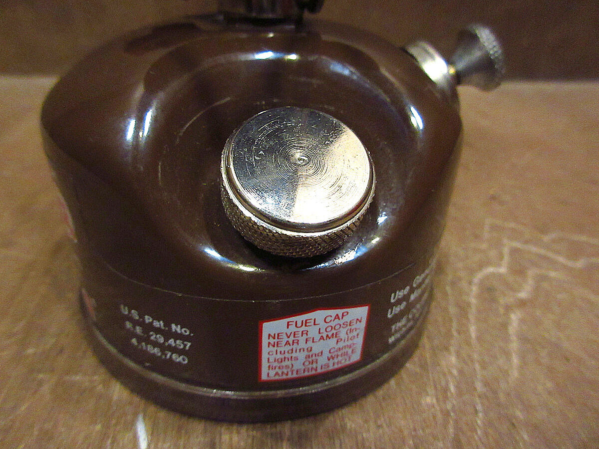 ビンテージ80's○Coleman PEAK1 222ランタンケース付き点火確認済み