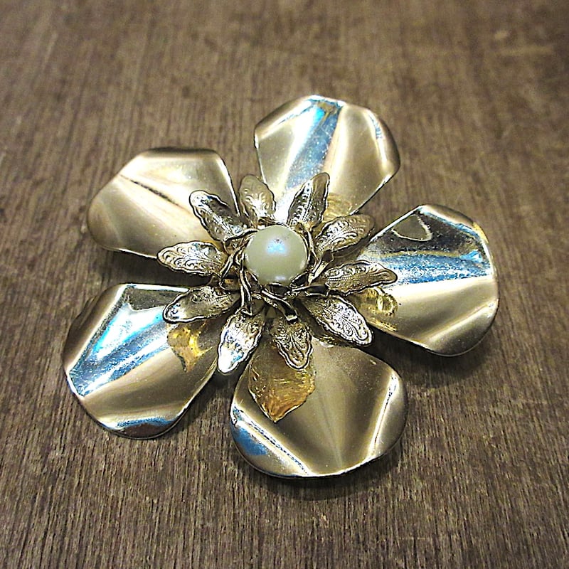 ビンテージ60's70's○フラワーブローチゴールド○251122n6-brc花レトロ