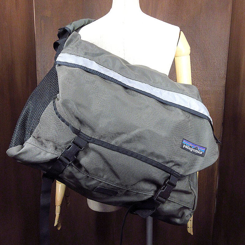 atagoniaナイロンメッセンジャーバッグ○220119k2-bag-shdクリティカル