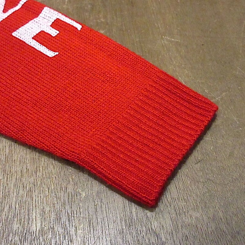 Budweiser ロゴプリント ニットセーター 赤 Budweiser ロゴプリント ニットセーター 赤