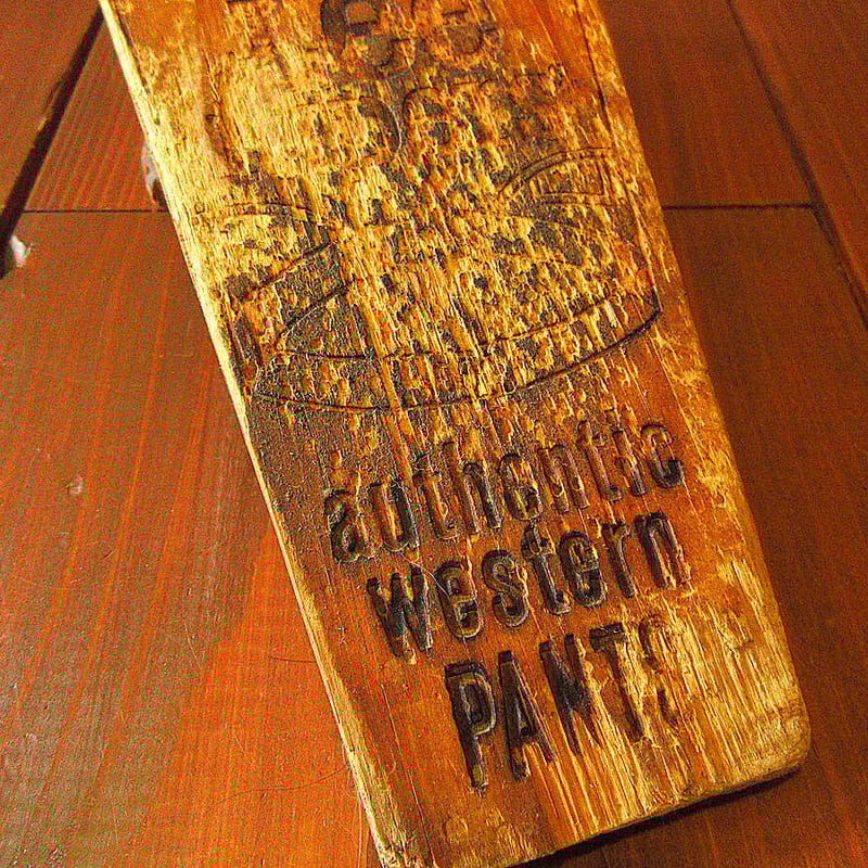 Lee　RIDERS　木製　看板 Lee RIDERS 木製 看板