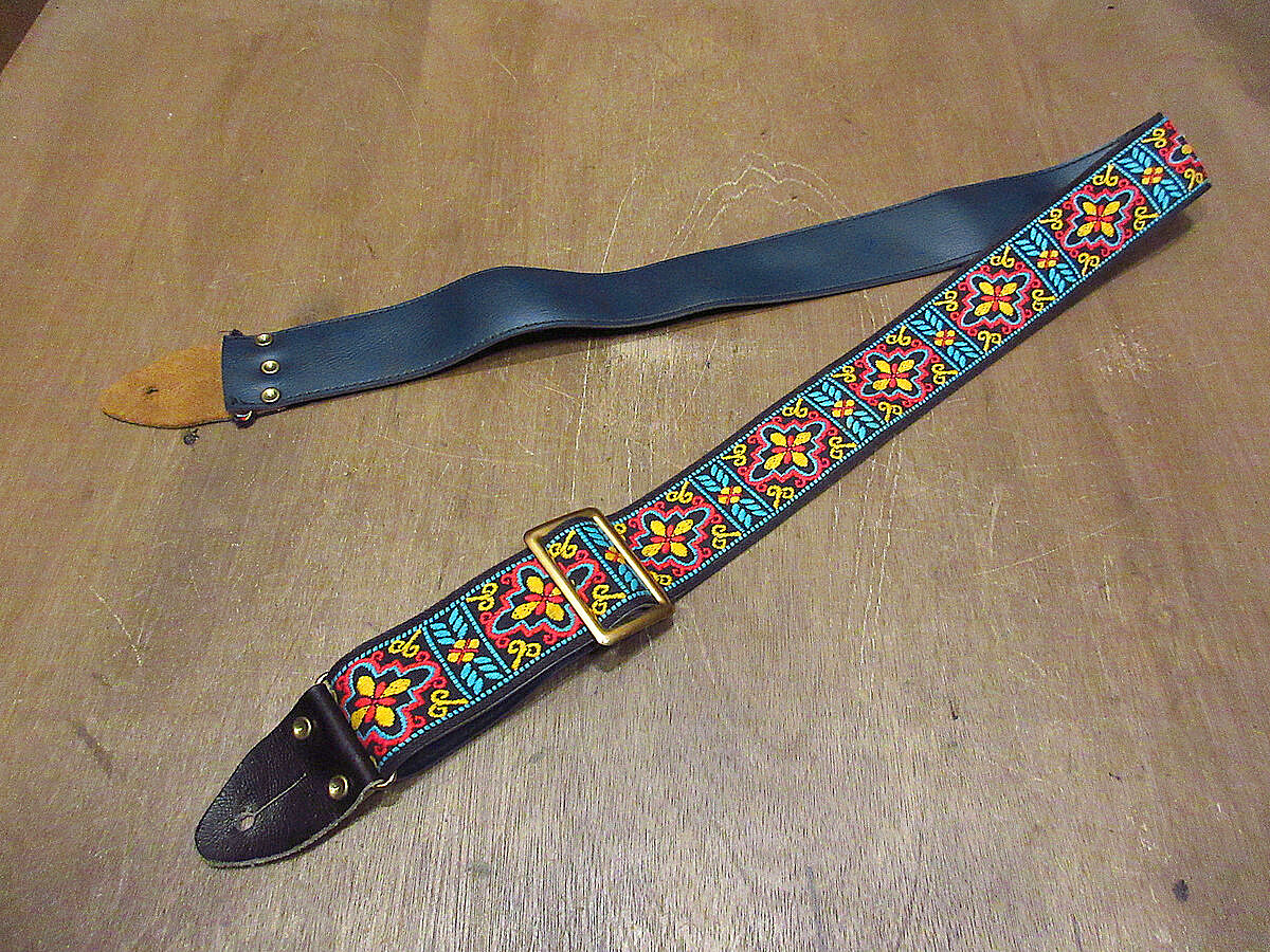 ビンテージ70's○MEMPHISレトロ総柄ギターストラップ○210402n8