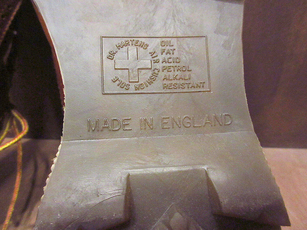 MADE IN ENGLAND Dr.Martens 3989ウイングチップ5ホールシューズ MADE IN ENGLAND Dr.Martens 3989ウイングチップ5ホールシューズ