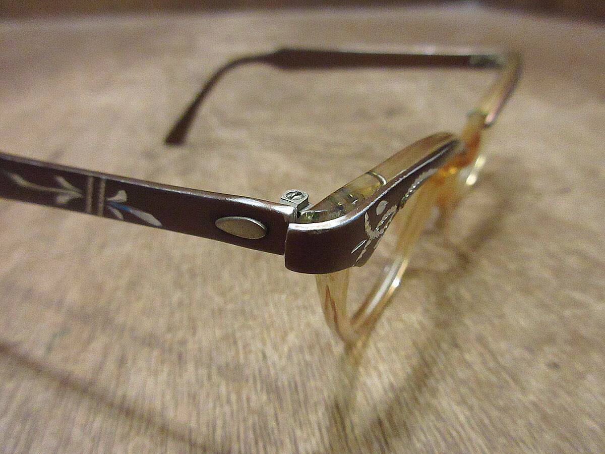 ビンテージ60's○彫金キャッツアイブロー眼鏡○231015i8-eygls ビンテージ60's○彫金キャッツアイブロー眼鏡○231015i8-eygls