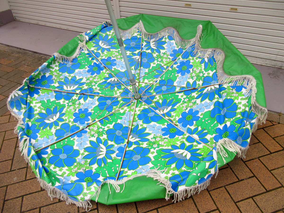 ビンテージ70's○SUNLINE フリンジ付き裏地花柄ビーチパラソル